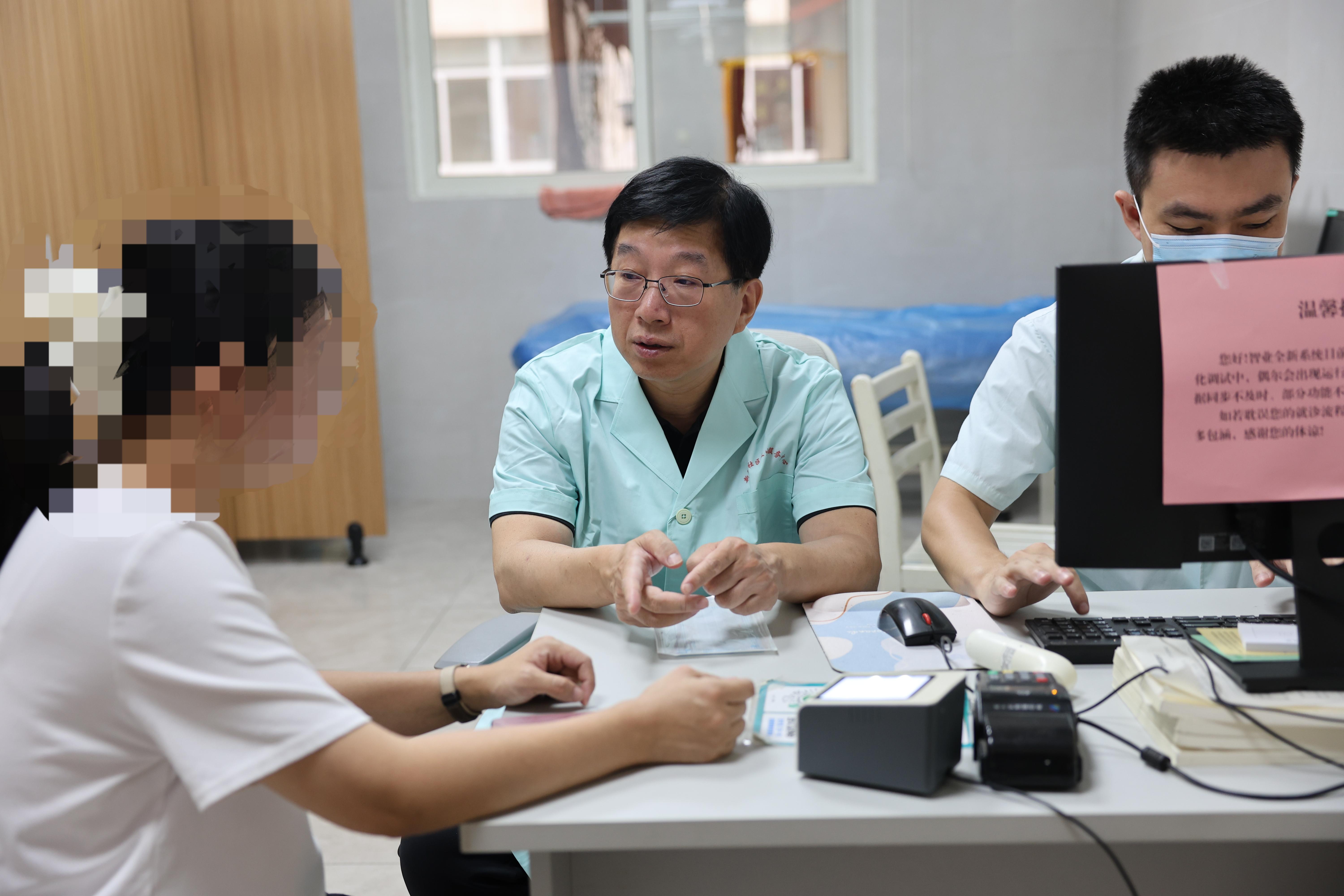 从院长带头到班子全员下沉，厦门医学院附属海沧医院“分片挂钩”实现分级诊疗社区全覆盖